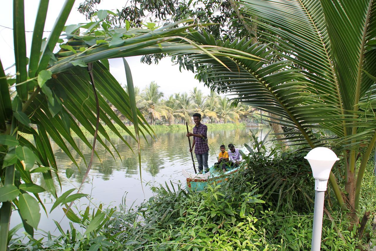 Munroe Island Lake Resort Mundrothuruth Extérieur photo